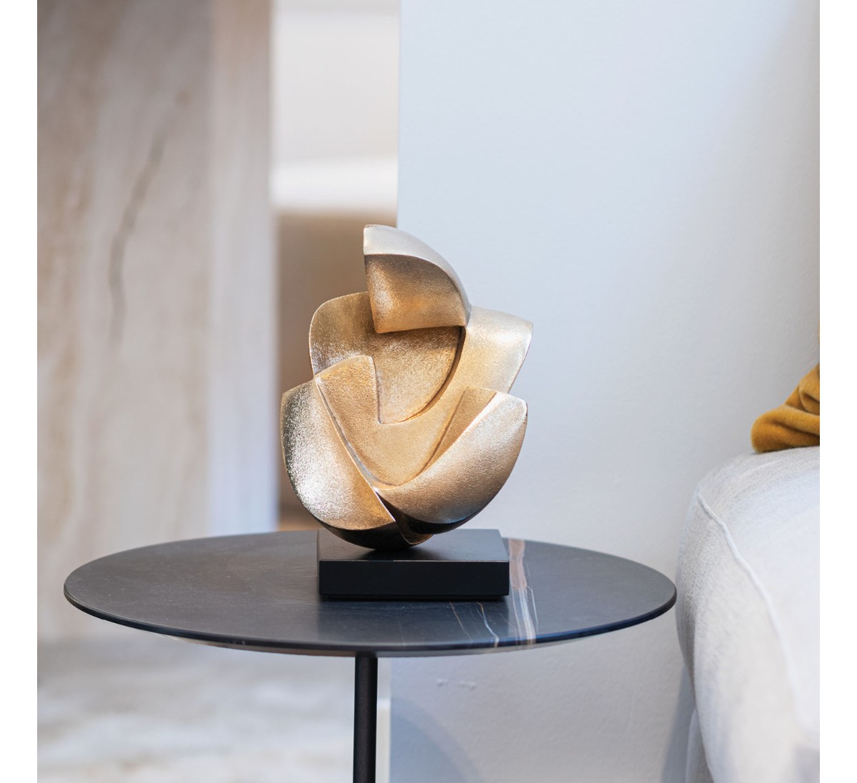 Скульптура UNCONDITIONAL LOVE Gardeco, стоимость 472 800 руб.  Фотография 7